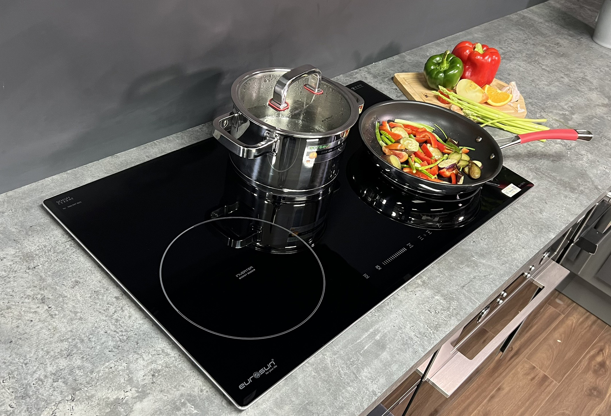 bep_tu_3vung_nau_eurosan_eu_t881g.jpg_product