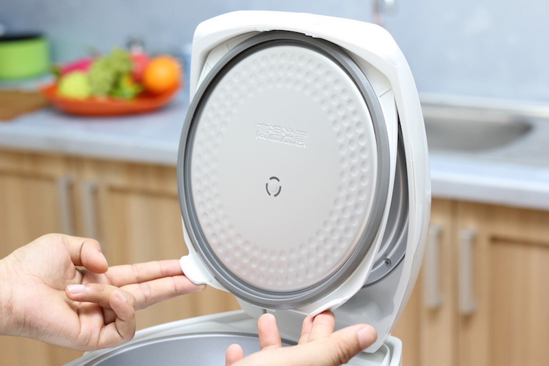 Nắp trong dễ vệ sinh Nắp trong dễ vệ sinh