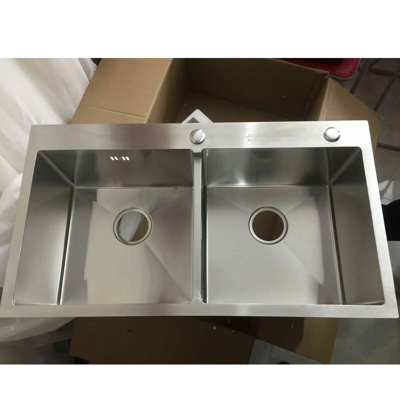 COM BO Chậu VA VÒI NÓNG LẠNG rửa Bát inox KOREA 8245 Đúc 2 hố cân (Tặng Kệ Để Đồ Đa Năng + Bộ ống xả)