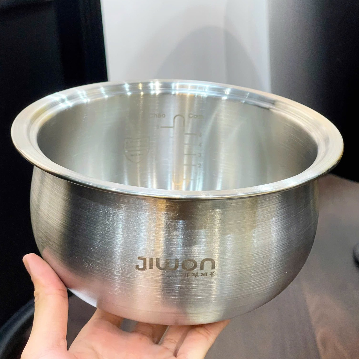 Nồi cơm điện JIWON JW-34F