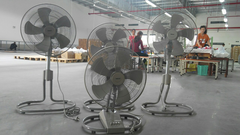 Quạt sàn công nghiệp Hatari IS22M1