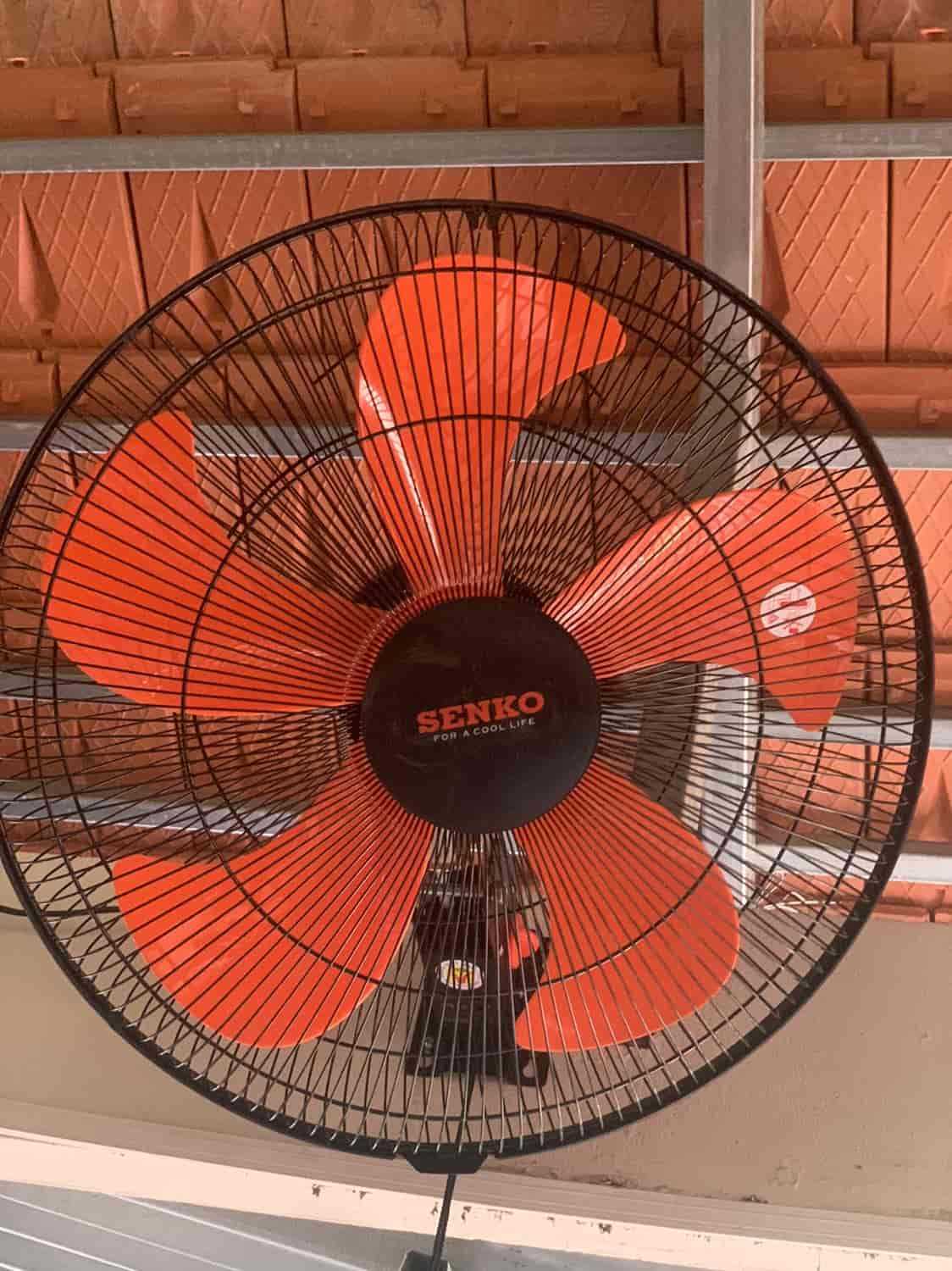 Quạt treo tường Senko TC1886 chính hãng, giá tốt