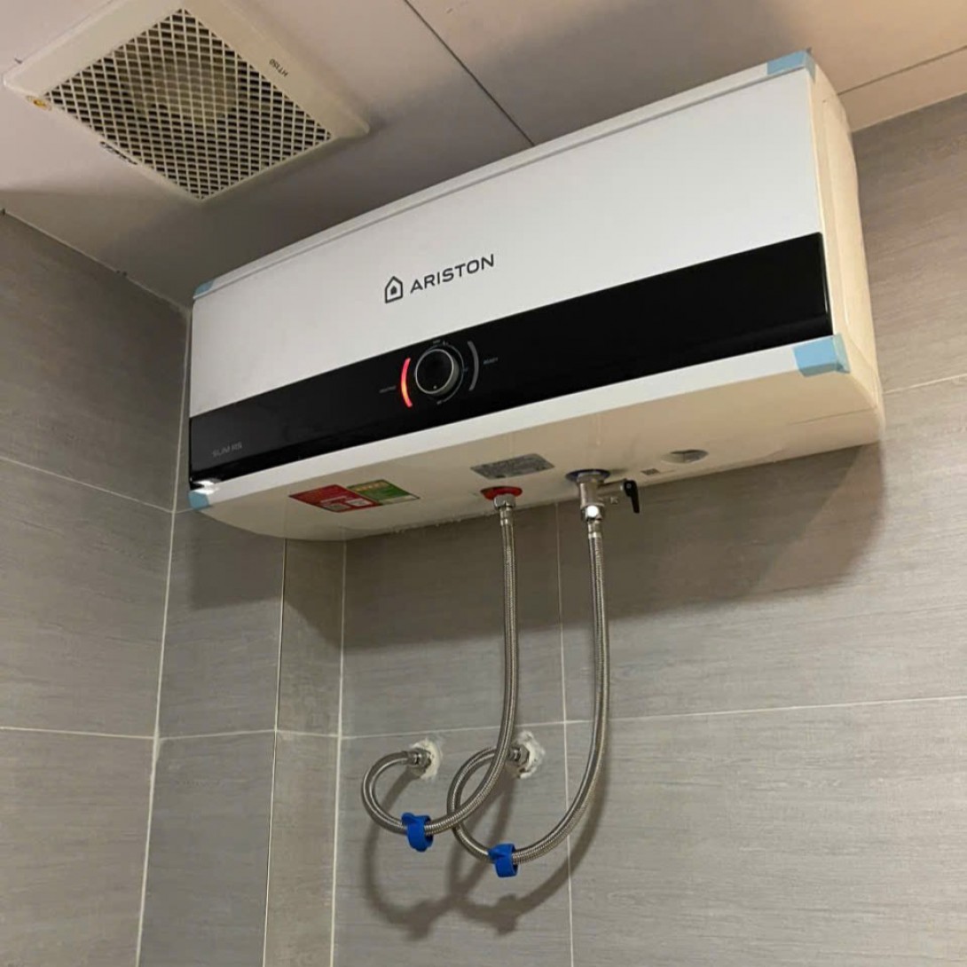 Máy Nước Nóng Ariston Slim 3 SL3 RS 20L VN Gián Tiếp Ngang 2500W