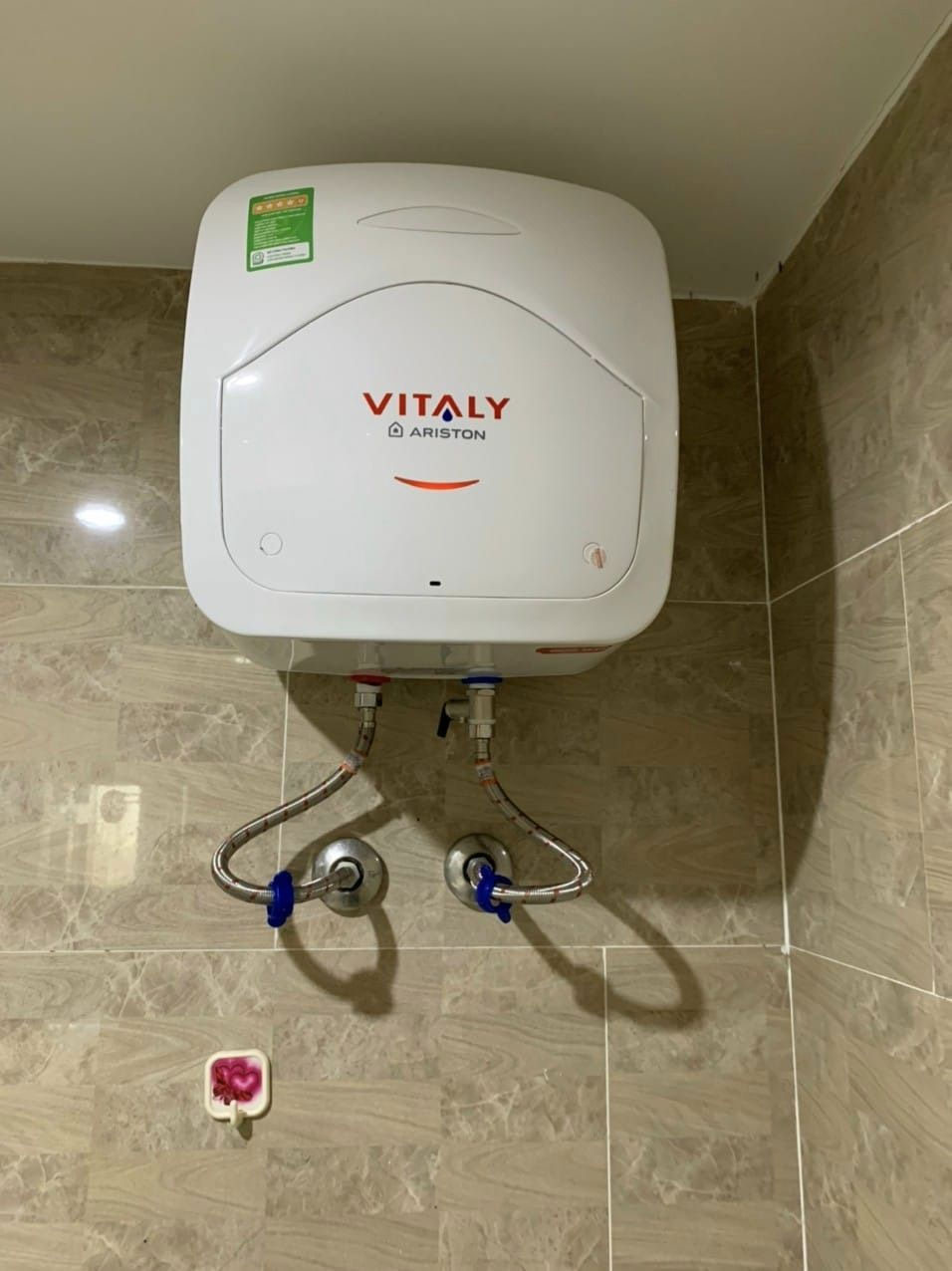 Bình nước nóng lạnh Ariston Vitaly 15 lít Bình nước nóng lạnh Ariston Vitaly 15 lít